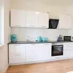 Prime - Monteur House With 1-4 아파트 뒤스부르크