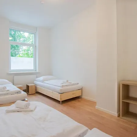 Prime - Monteur House With 1-4 * Duisburgo