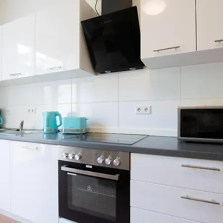 Prime - Monteur House With 1-4 Apartamento Duisburgo