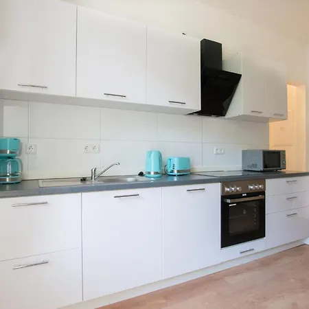 Prime - Monteur House With 1-4 *