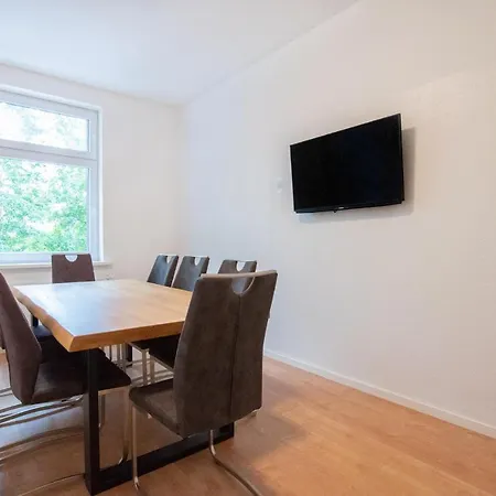 Apartamento Prime - Monteur House With 1-4 *