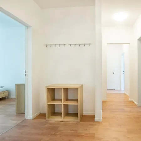 Apartamento Prime - Monteur House With 1-4 *