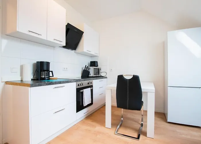 Apartament Prime - Monteur House With 1-4 *