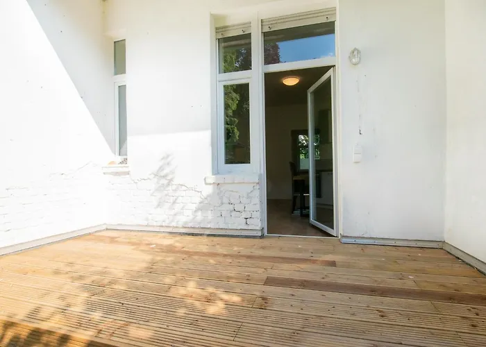 Prime - Monteur House With 1-4 *